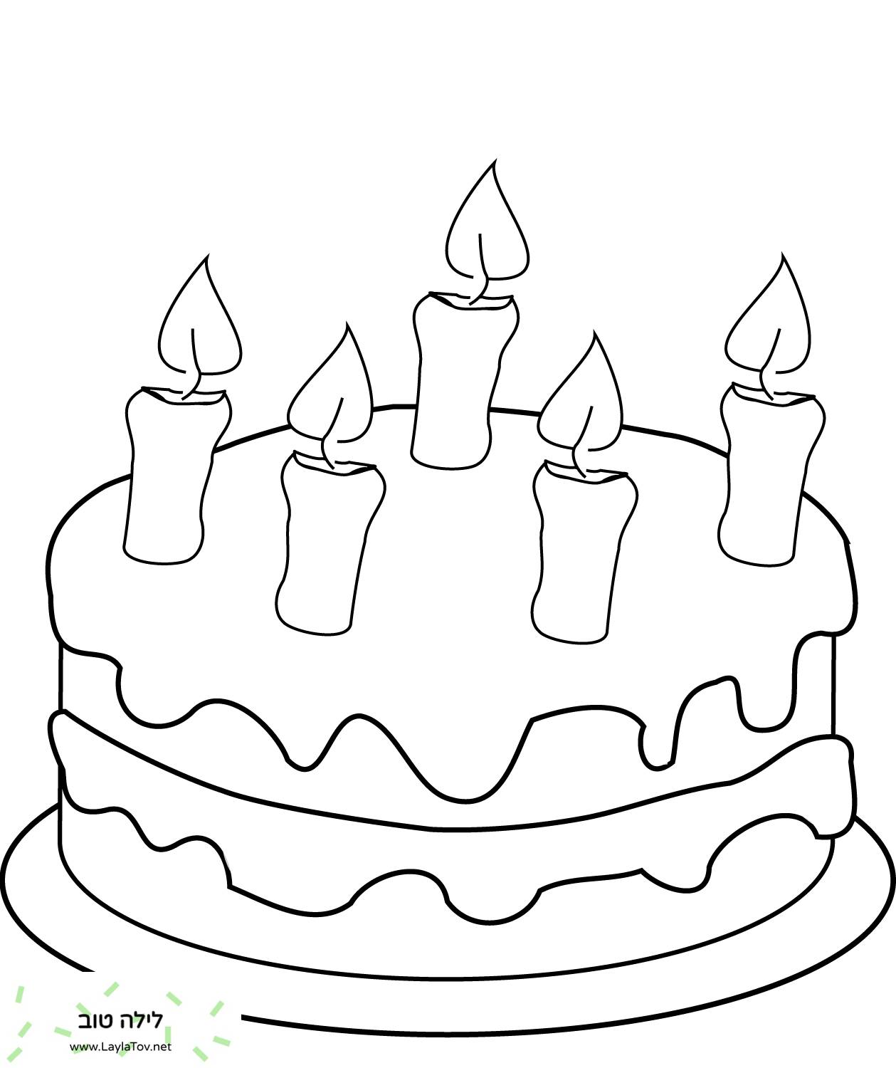 עוגת יום הולדת עם חמישה נרות